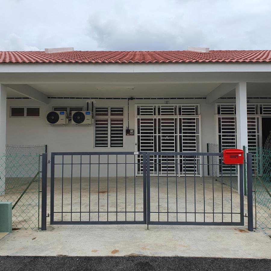 Homestay By Naf Kuantan Ngoại thất bức ảnh